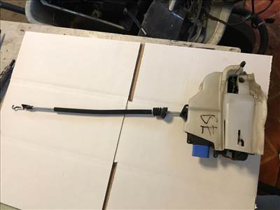 VW PHAETON 3D_ Bal első Ajtózár (15973)