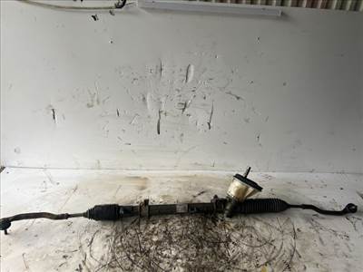 RENAULT FLUENCE Kormánymű Nem szervós