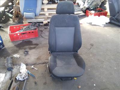 OPEL CORSA D  Jobb első Ülés (10475)