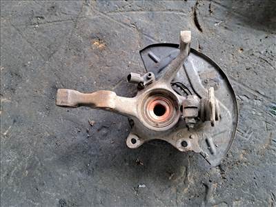 VW POLO Variant 6KV5 Jobb első Csonkállvány Kerékaggyal (35794)