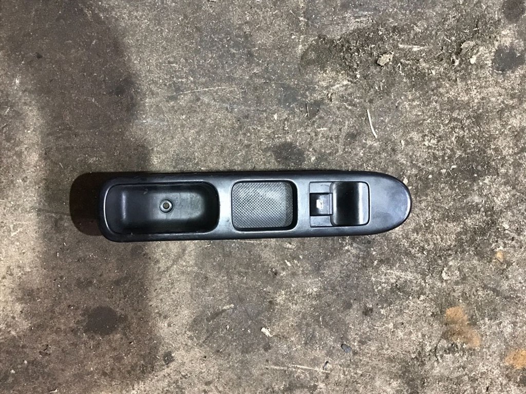 PEUGEOT 307 SW 3H Jobb első Ablakemelő Kapcsoló (42043) 96351625XT 1. kép