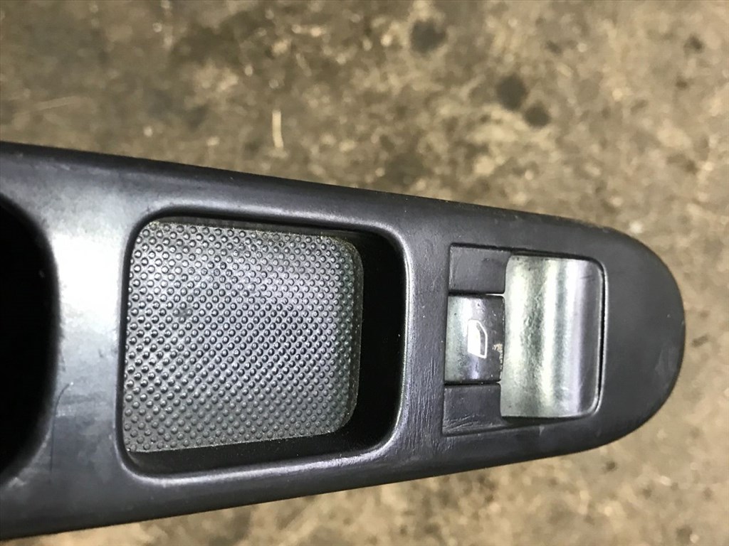 PEUGEOT 307 SW 3H Jobb első Ablakemelő Kapcsoló (42043) 96351625XT 3. kép