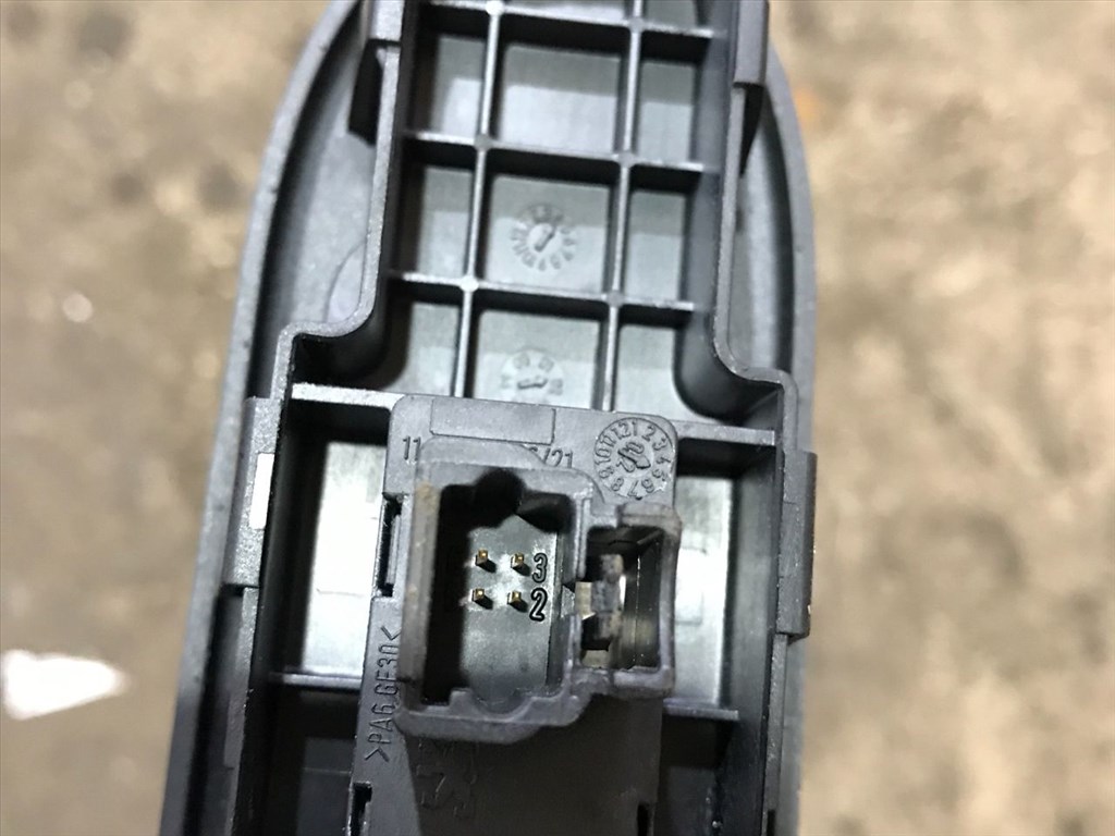 PEUGEOT 307 SW 3H Jobb első Ablakemelő Kapcsoló (42043) 96351625XT 5. kép