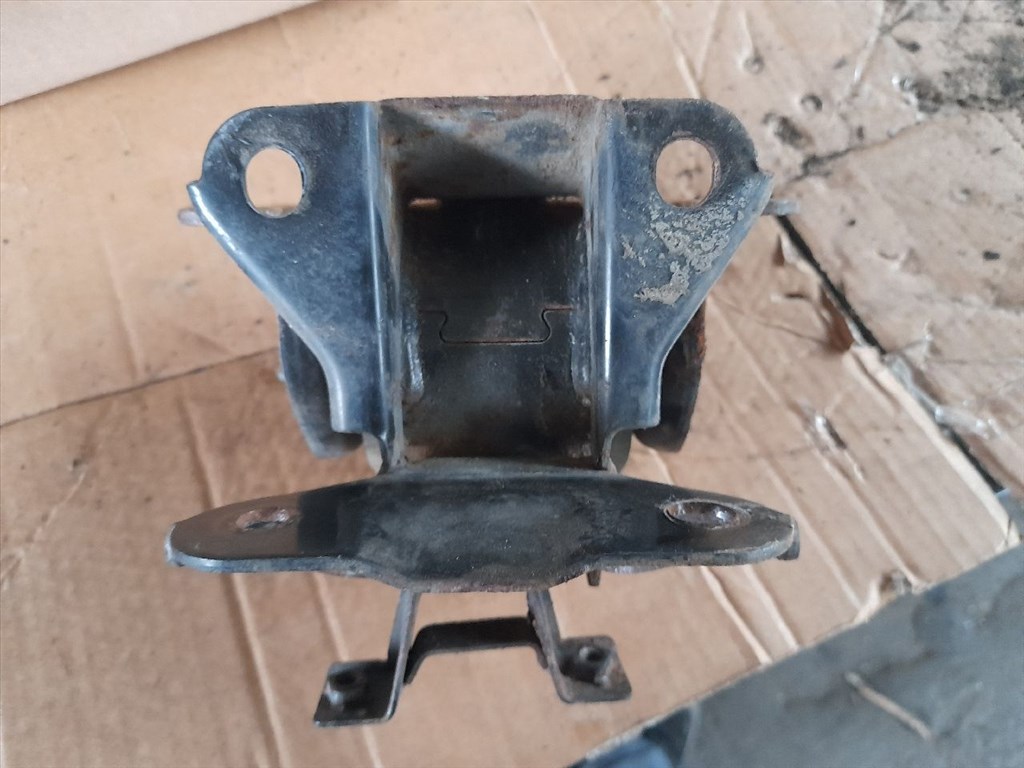HYUNDAI TRAJET FO Motor Tartó Bak (Fém) (45706) D4EAS 2. kép