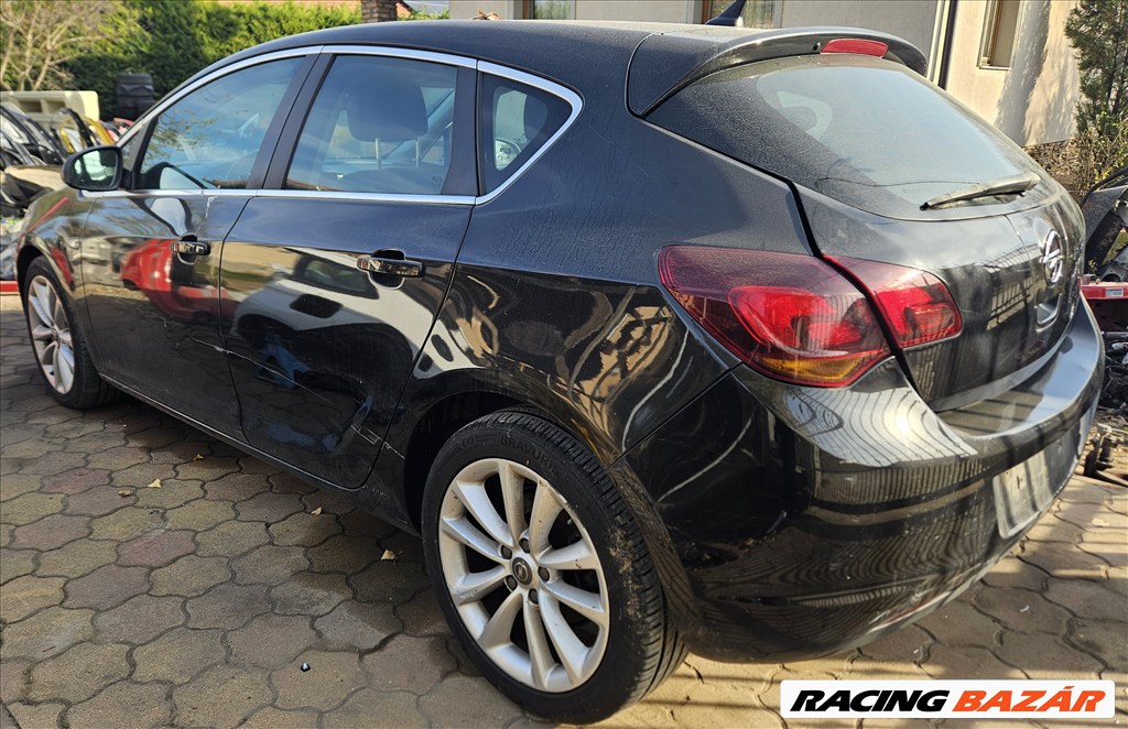 Opel Astra J A17dtr bontott alkatrészei 4. kép
