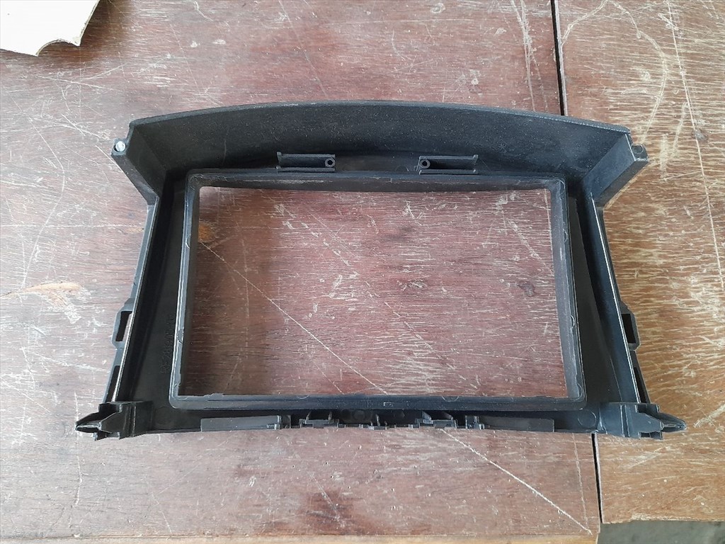 TOYOTA RAV 4 III ACA3_, ACE_, ALA3_, GSA3_, ZSA3_ Rádió / CD Keret (44084) RF281300-03 2. kép