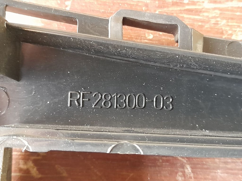 TOYOTA RAV 4 III ACA3_, ACE_, ALA3_, GSA3_, ZSA3_ Rádió / CD Keret (44084) RF281300-03 3. kép