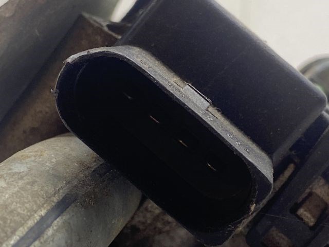 AUDI A4 B6 Első Ablaktörlő Szerkezet Motorral 5. kép