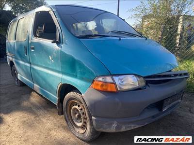 Toyota HiAce 2.4D bontott alkatrészei