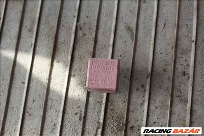 Renault Scenic 2 1.9D F9Q 2003-2006 relé 8200338695 