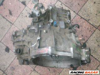 Nissan Almera II Váltó (Mechanikus) ** nissan-cmnd6r nissan-8200301543