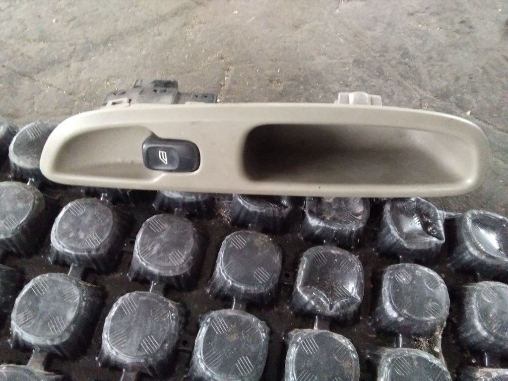 VOLVO S60  Jobb hátsó Ablakemelő Kapcsoló (12073) 1. kép