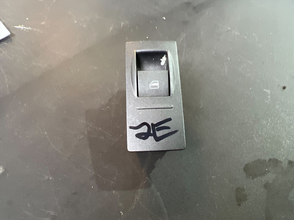 VW PHAETON 3D_ Jobb első Ablakemelő Kapcsoló (15982) 3D0959858 1. kép