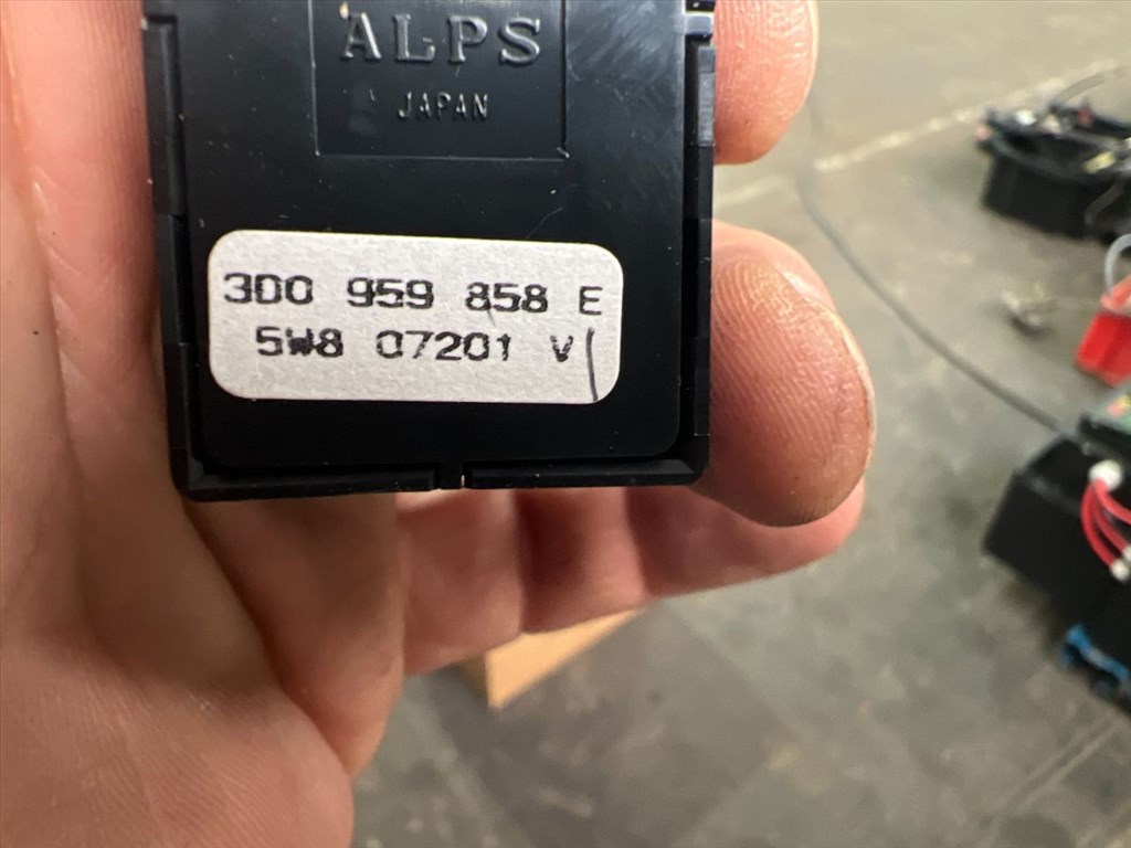 VW PHAETON 3D_ Jobb első Ablakemelő Kapcsoló (15982) 3D0959858 3. kép