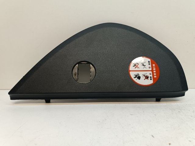 KIA CEED Jobb Műszerfal Oldalkárpit 1. kép