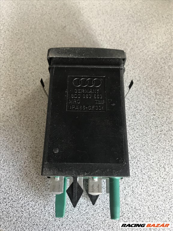 Audi A4 (B5 - 8D) bal ülésfűtés kapcsoló 8d0963563 2. kép