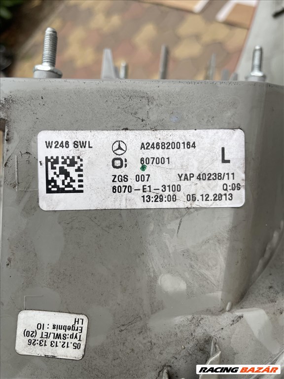 Mercedes B-osztály W246 csomagtér ajtó  a2467400105 6. kép