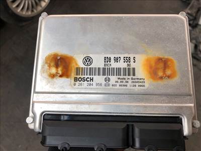 VW PASSAT Variant 3B5 Motorvezérlő (00402) 8D0907558S