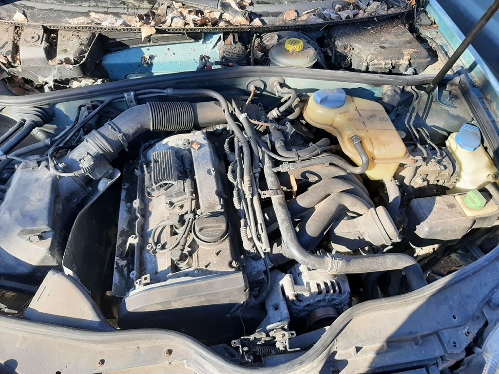 VW PASSAT Variant 3B5 Motorvezérlő (00402) 8D0907558S 2. kép