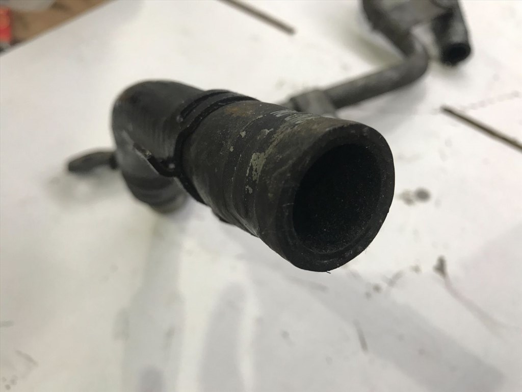 VW PHAETON 3D_ Vízcső (16100) 3. kép