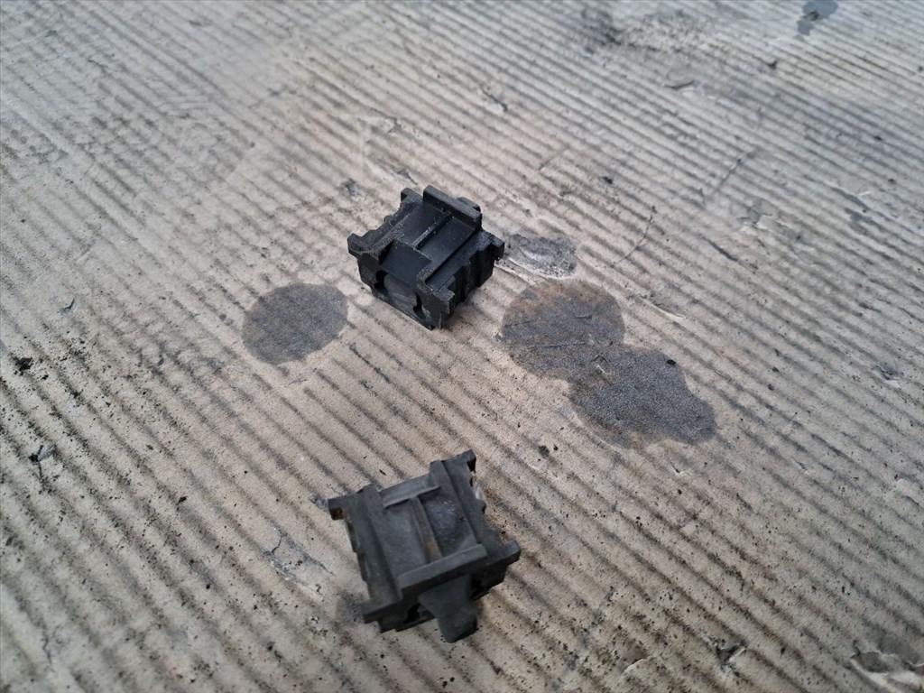 VW PASSAT Variant 3B6 Klíma Tartó Bak (33543) 4D0230427 1. kép