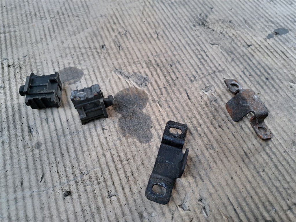 VW PASSAT Variant 3B6 Klíma Tartó Bak (33543) 4D0230427 5. kép