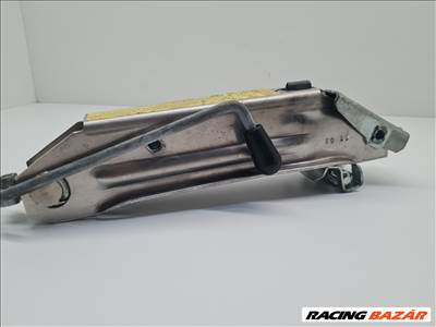 Volkswagen Golf IV emelő 8l0011031a