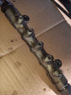 Toyota Avensis Common Rail Cső