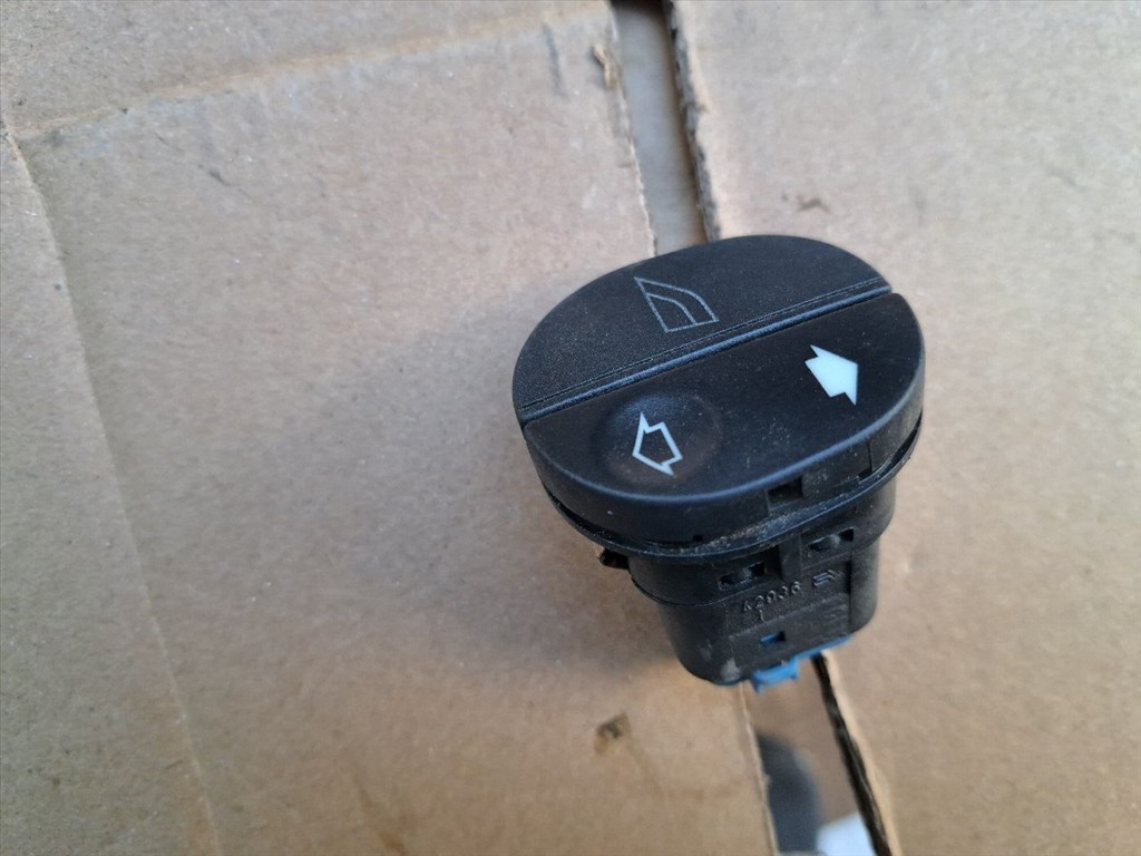 FORD KA I RB_ Jobb első Ablakemelő Kapcsoló (38795) 96FG14529AC 1. kép