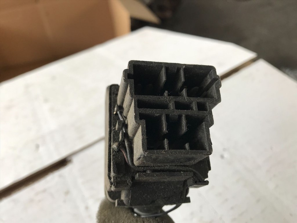 PEUGEOT 206 Ferdehátú 2A/C Bal Kormánykapcsoló Irányjelző (24037) 96307459ZL 4. kép