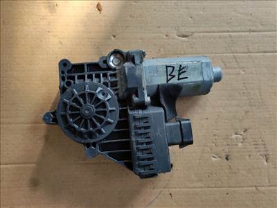 OPEL ASTRA G Ferdehátú F48_, F08_ Bal első Ablakemelő Motor (32340) 90 521 881