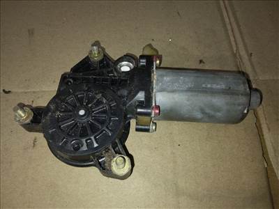 TOYOTA AVENSIS _T22_ Bal hátsó Ablakemelő Motor (35359) 0130821744