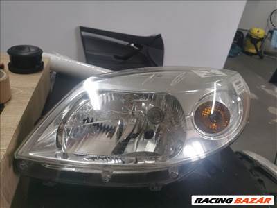 Dacia Sandero I Bal Fényszóró  8200733878