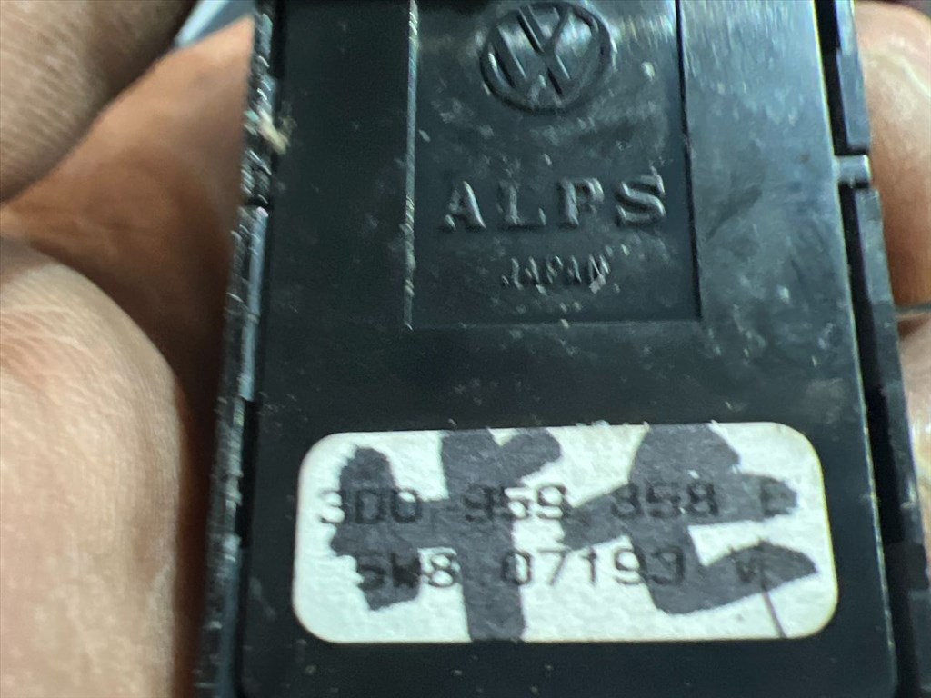 VW PHAETON 3D_ Jobb hátsó Ablakemelő Kapcsoló (15112) 3D0959858 3. kép