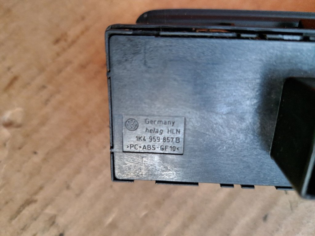 VW GOLF VI 5K1 Bal első Ablakemelő Kapcsoló (38559) 1K4959857B 3. kép