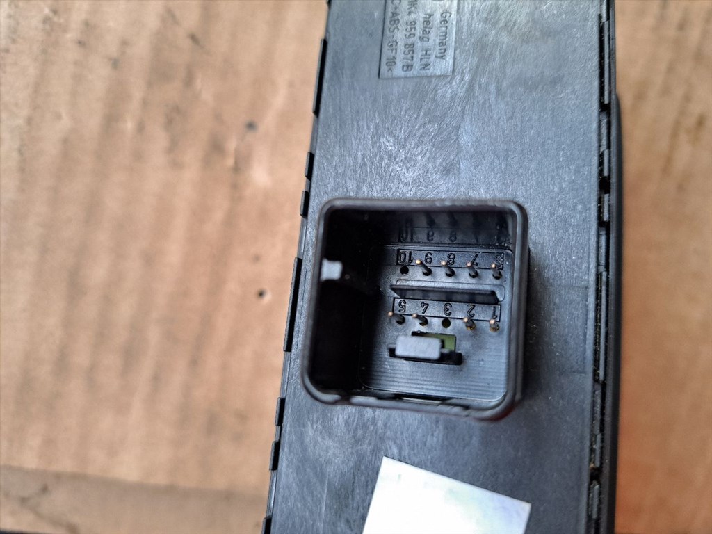 VW GOLF VI 5K1 Bal első Ablakemelő Kapcsoló (38559) 1K4959857B 4. kép