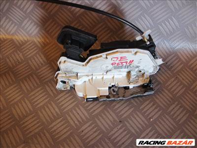 Skoda Octavia III jobb első centrálzár 