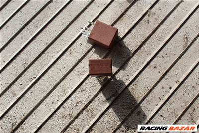 Renault Scenic 2 1.9D F9Q 2003-2006 relé 8200263345