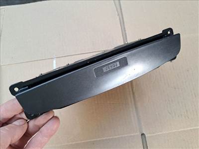 HYUNDAI TRAJET FO Első Tároló Rekesz (44891) K5G21, C12 KM