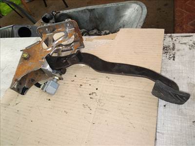 KIA CERATO LD Fékpedál (15324)