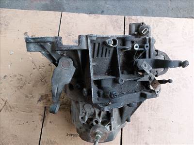 PEUGEOT 206 Ferdehátú 2A/C Váltó (Mechanikus) (19060)