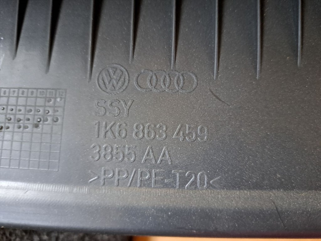 VW GOLF VI 5K1 Csomagtér Kárpit (37038) 1K6 863 459 3. kép