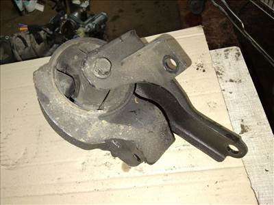 KIA CERATO LD Motor Tartó Bak (Fém) (13773)