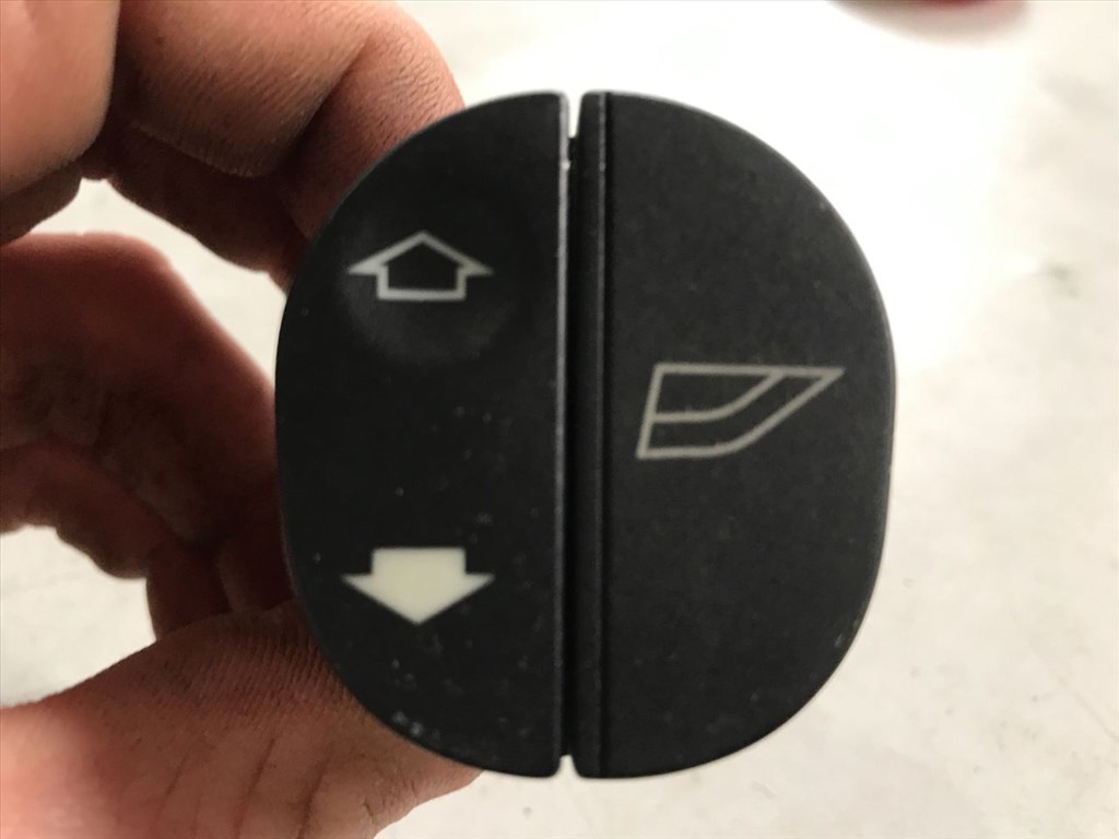 FORD KA I RB_ Jobb első Ablakemelő Kapcsoló (45828) 96FG14529AC 5. kép