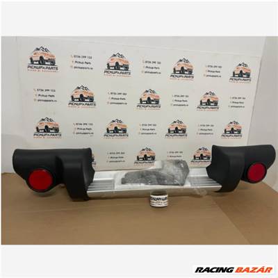 Mitsubishi L200 IV hátsó lökhárító 