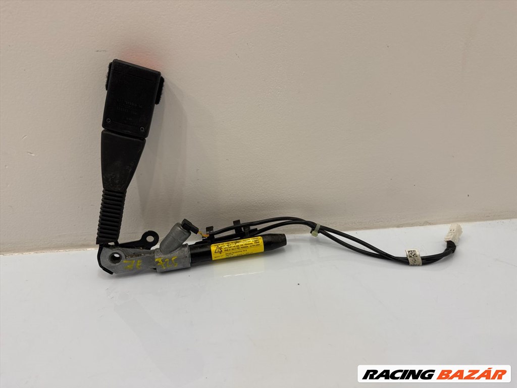 BMW F25 X3 F26 X4  Jobb első Övfeszítő 7256646 725664604 1. kép