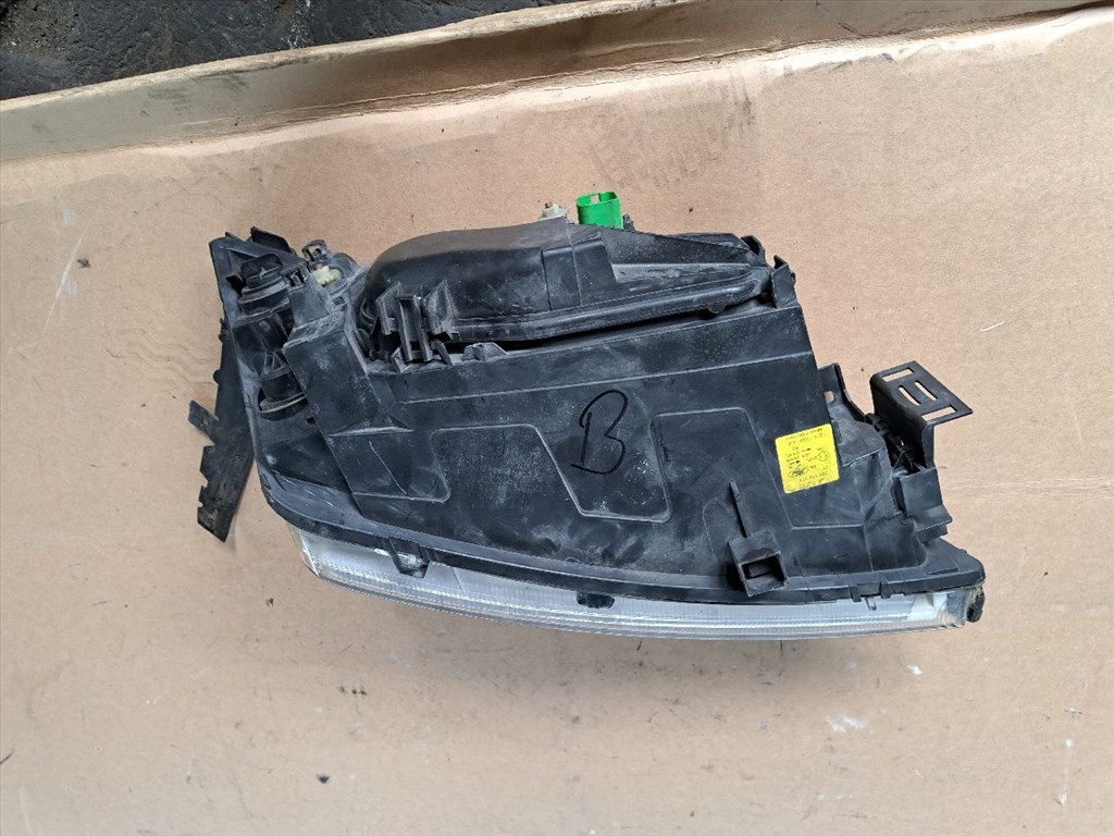 FORD MONDEO III Kombi BWY Bal Belső Hátsó Lámpa (37608) 1S71-13006-AM 2. kép