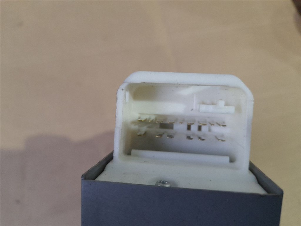 TOYOTA RAV 4 III ACA3_, ACE_, ALA3_, GSA3_, ZSA3_ Bal első Ablakemelő Kapcsoló (43993) 74232-42070 3. kép