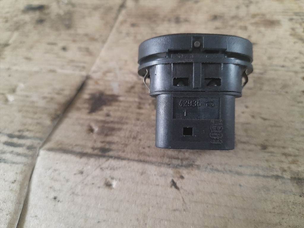 FORD KA I RB_ Bal első Ablakemelő Kapcsoló (47925) 3. kép