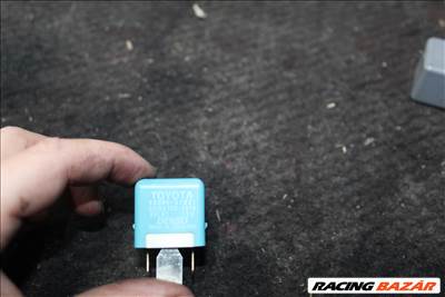 Toyota Auris (E150) Relé 9008087031